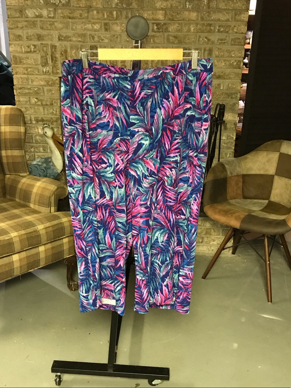 Quacker Factory Tropical-Print Capris in Blue & Pink